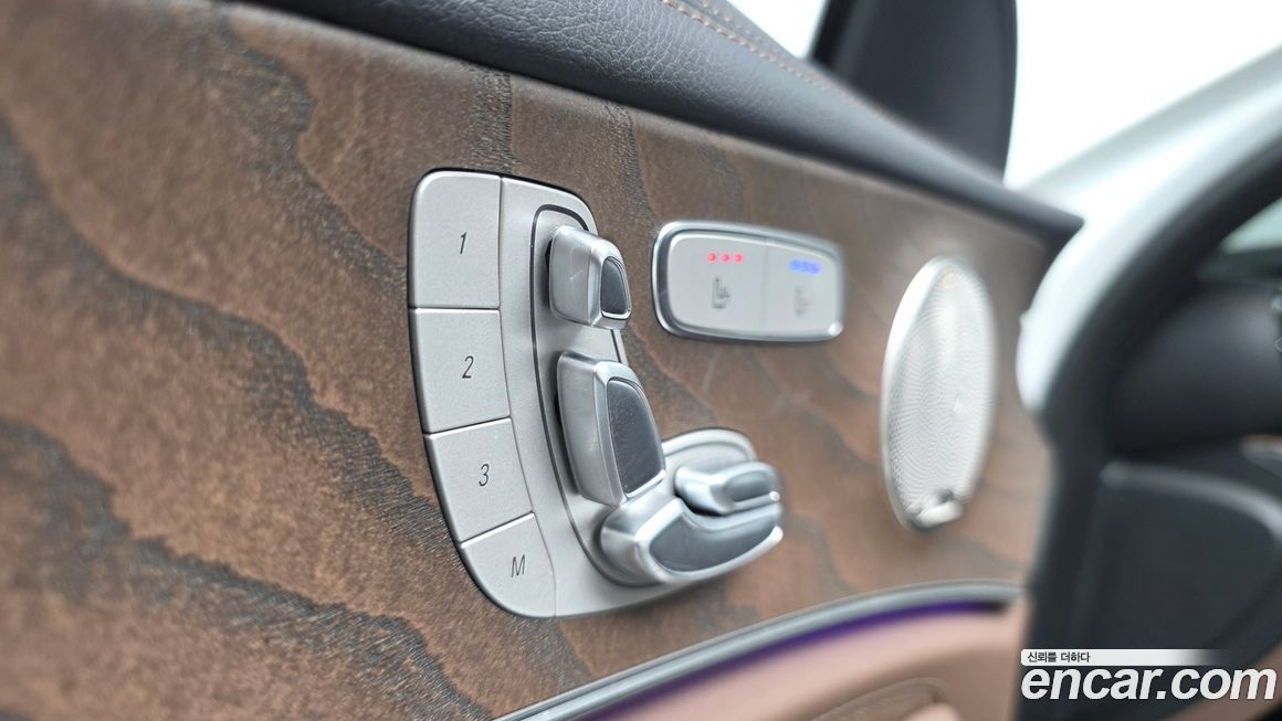 Mercedes-Benz E-Class 2023