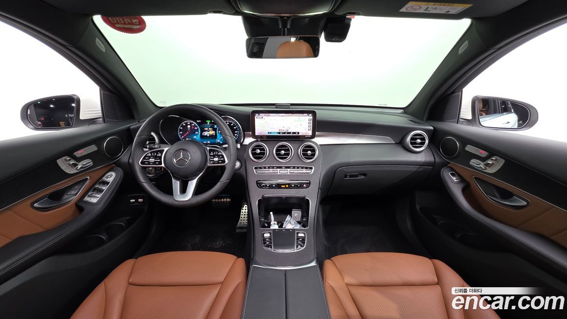 Mercedes-Benz GLC-Class 2021