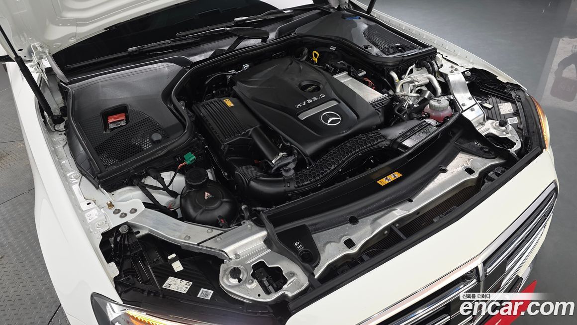 Mercedes-Benz E-Class 2023