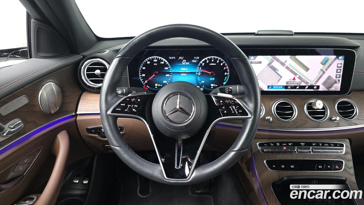 Mercedes-Benz E-Class 2023