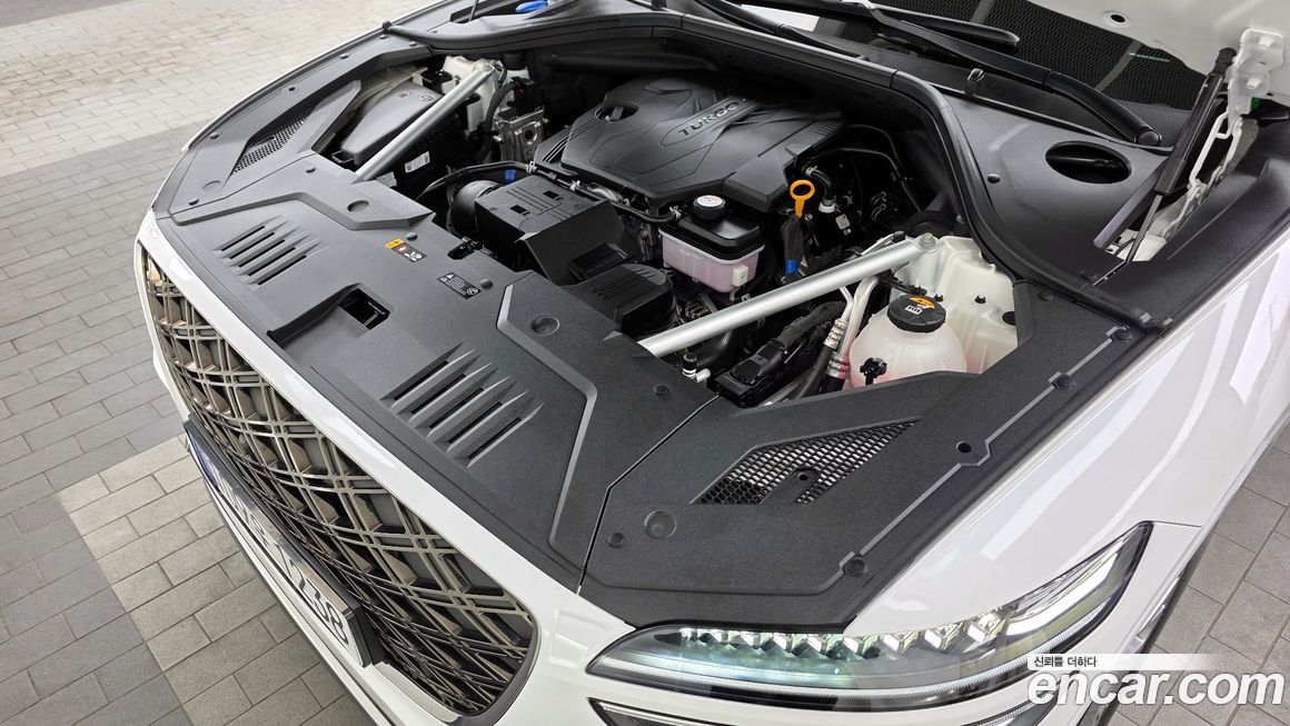 Genesis GV70 2025
