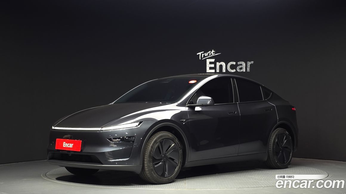 Tesla Model Y 2025