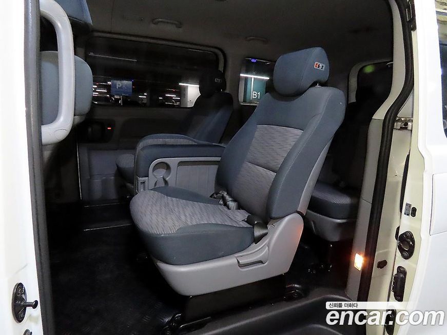 Hyundai Starex 2018