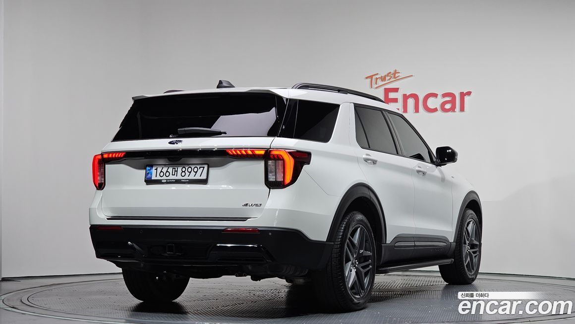 Ford Explorer 2025
