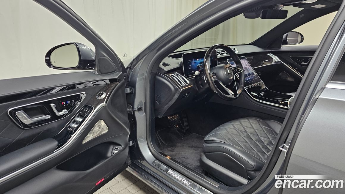 Mercedes-Benz S-Class 2021