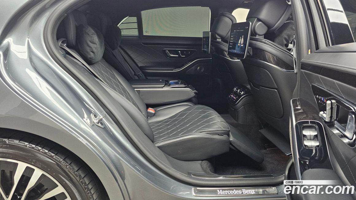 Mercedes-Benz S-Class 2021