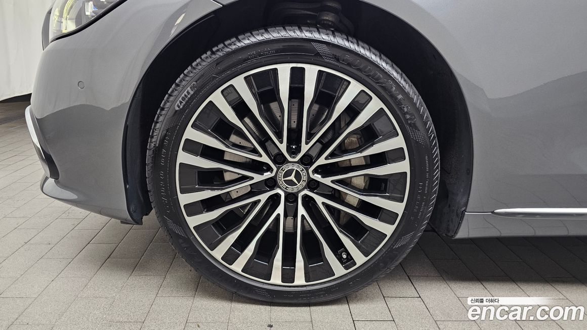 Mercedes-Benz S-Class 2021