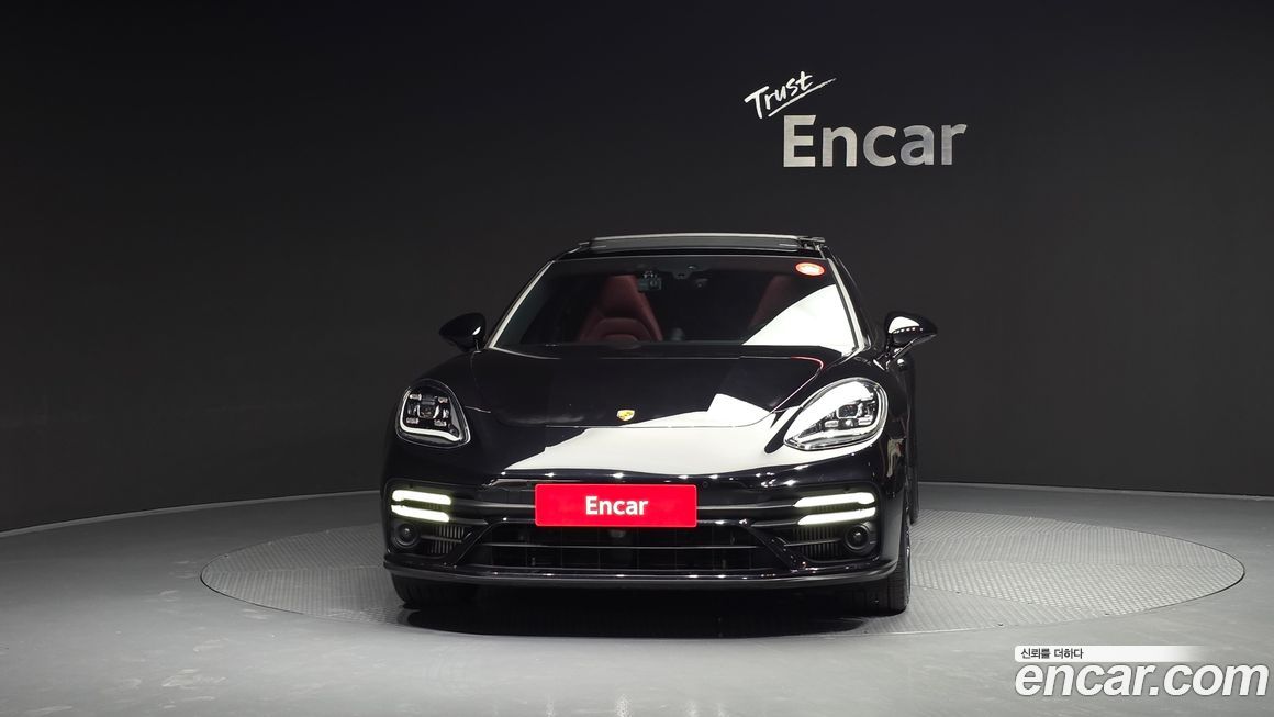 Porsche Panamera 2023