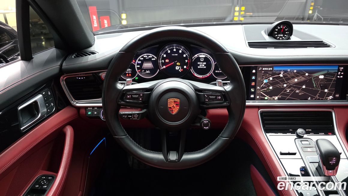 Porsche Panamera 2023