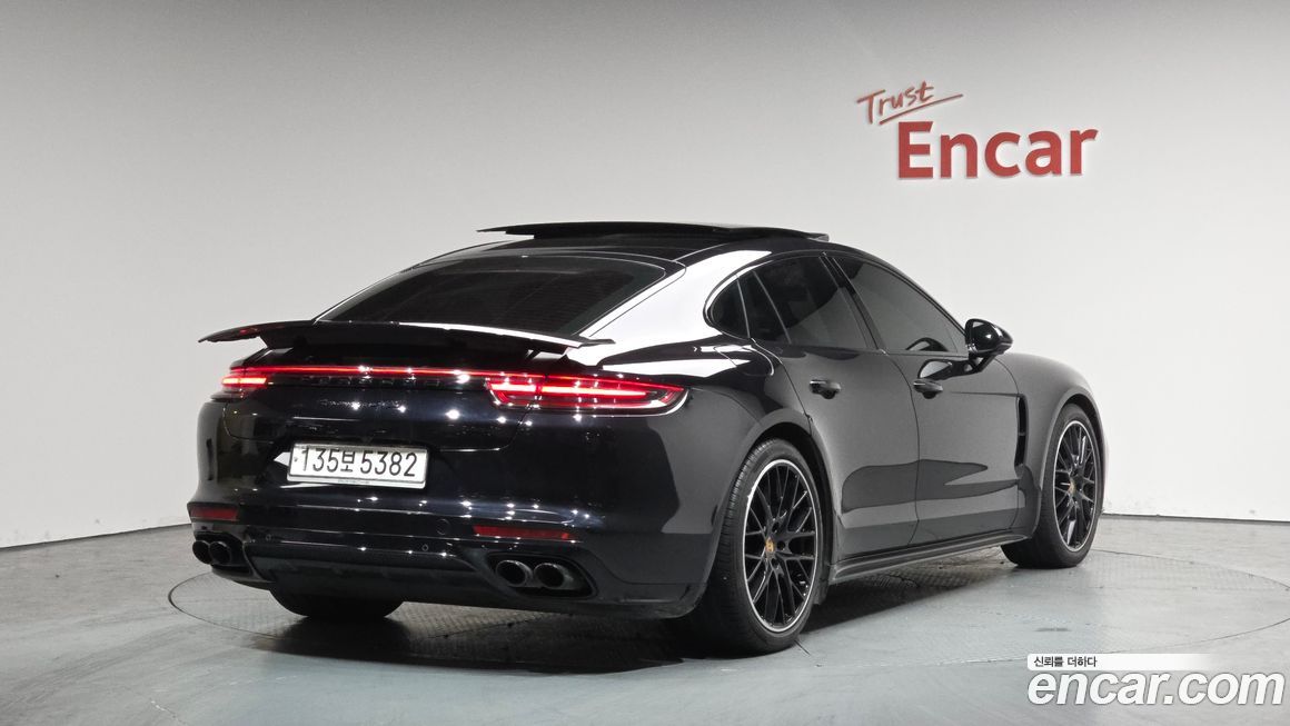 Porsche Panamera 2020