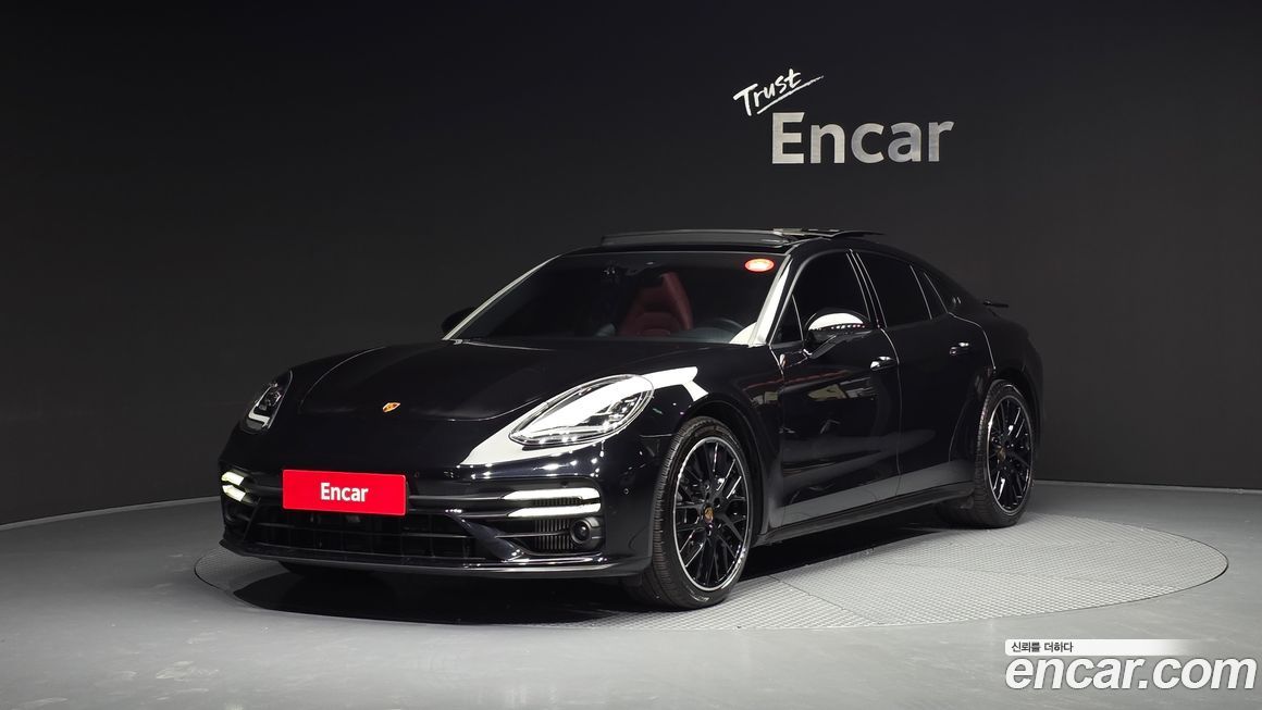 Porsche Panamera 2023
