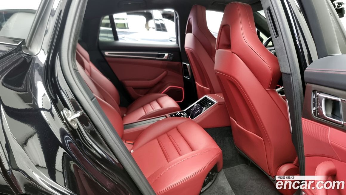 Porsche Panamera 2023
