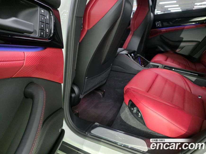 Porsche Panamera 2025