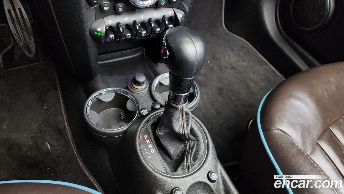 Mini Cooper Convertible 2012