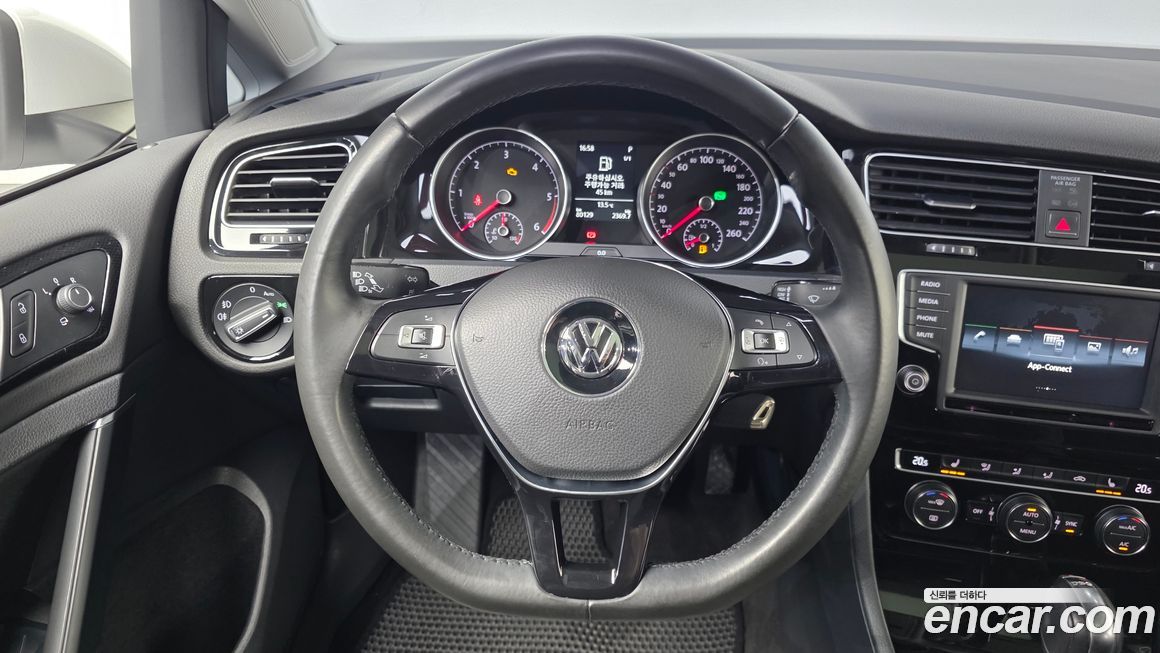 Volkswagen Golf 2016