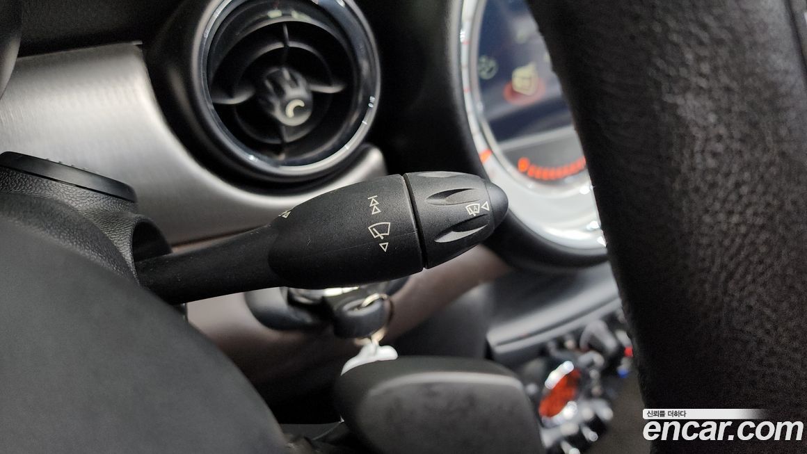 Mini Cooper Convertible 2012