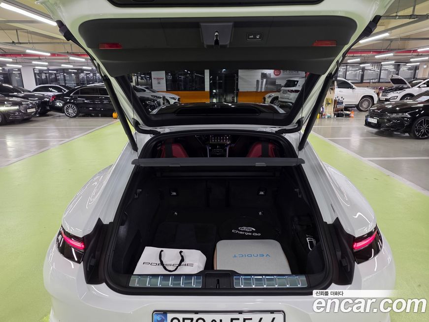 Porsche Panamera 2025