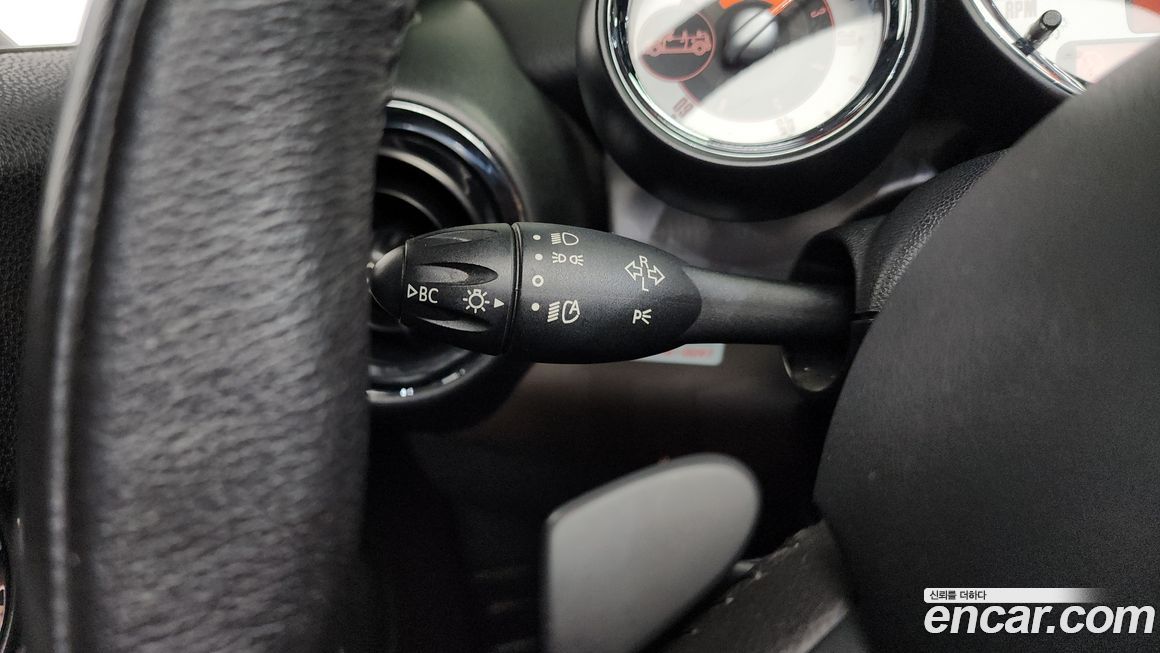 Mini Cooper Convertible 2012