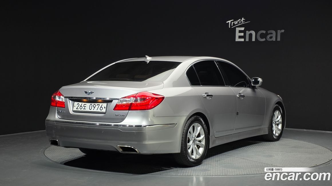 Hyundai Genesis 2013