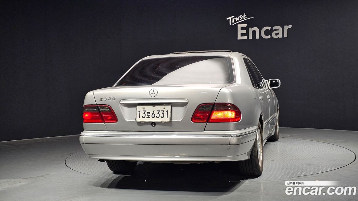 Mercedes-Benz E-Class 2001