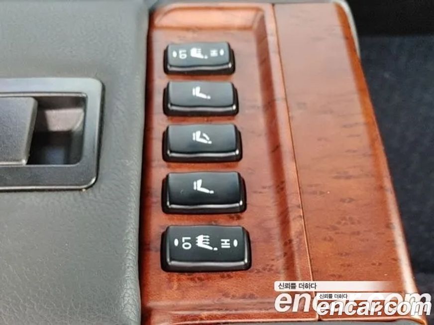 KG_Mobility_Ssangyong Chairman 2002