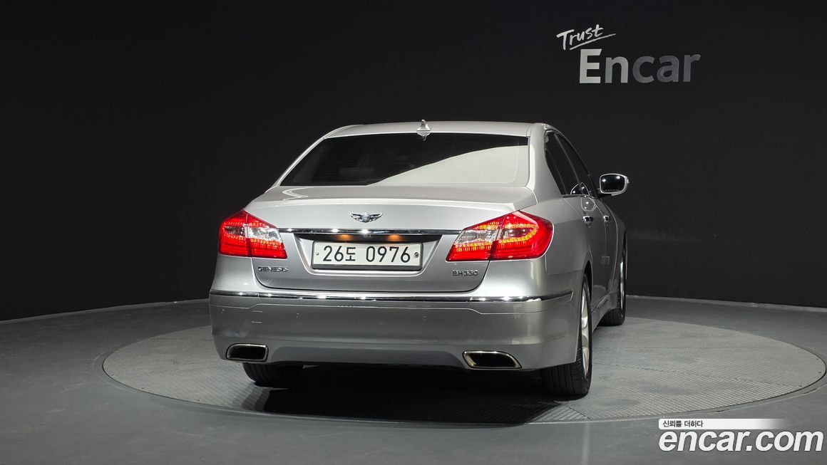 Hyundai Genesis 2013