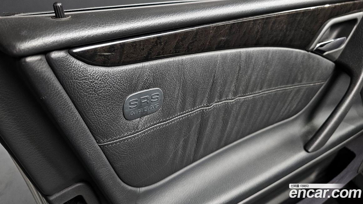 Mercedes-Benz E-Class 2001