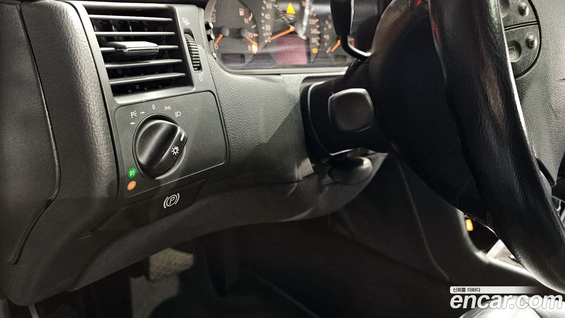 Mercedes-Benz E-Class 2001