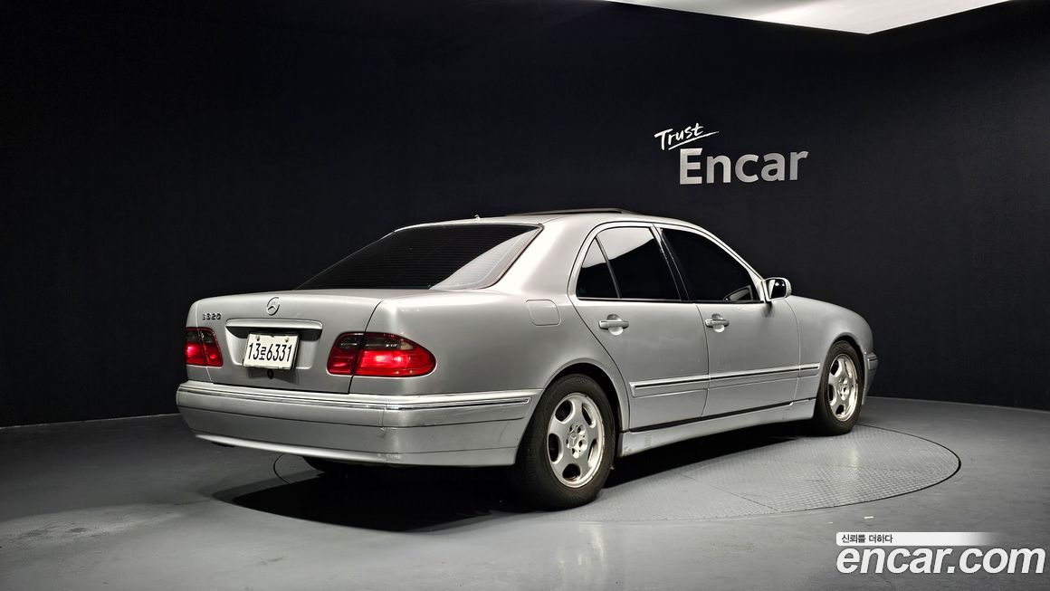 Mercedes-Benz E-Class 2001