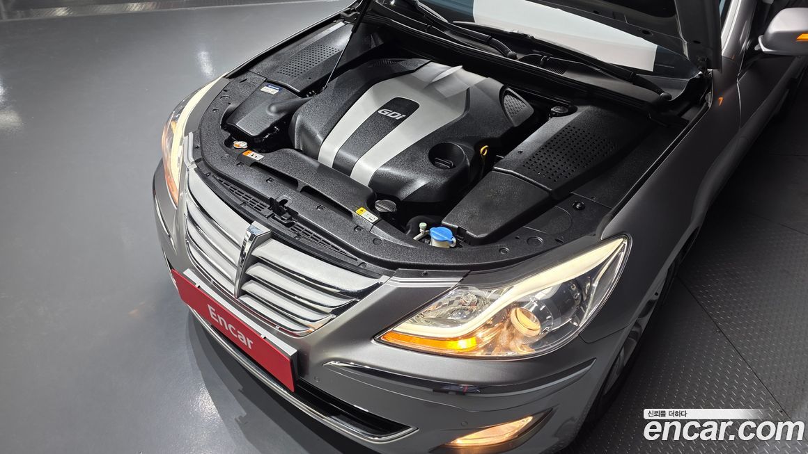 Hyundai Genesis 2013