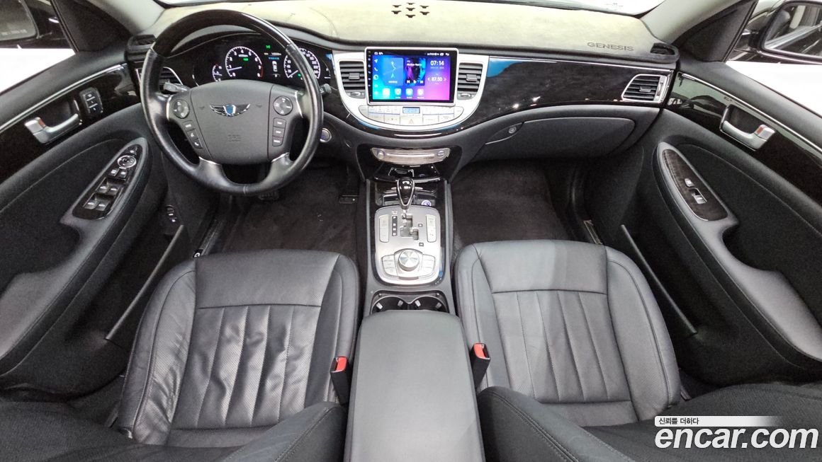 Hyundai Genesis 2012