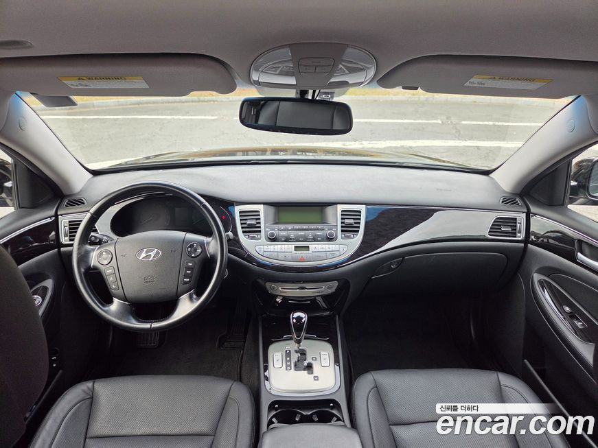 Hyundai Genesis 2012