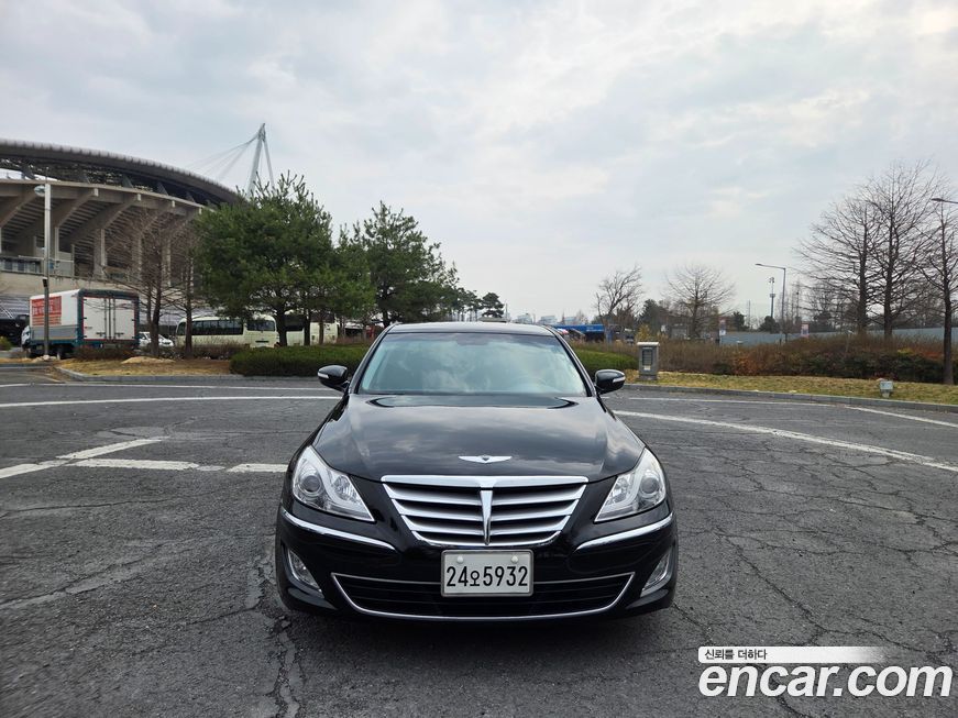 Hyundai Genesis 2012