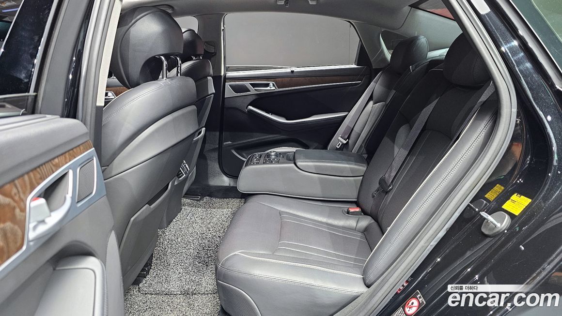 Hyundai Genesis 2014