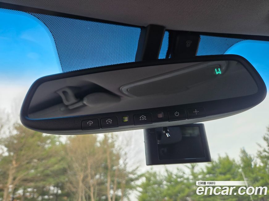 Hyundai Genesis 2012