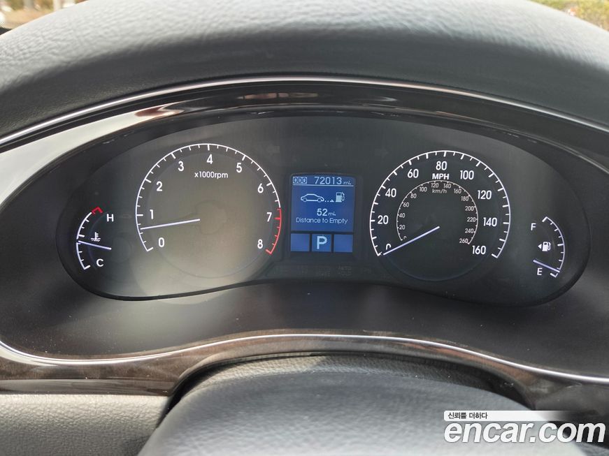 Hyundai Genesis 2012