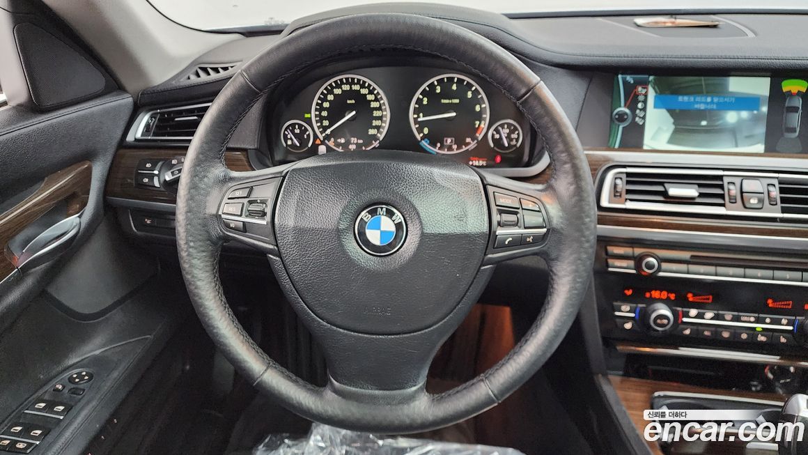 BMW 7-Series 2010