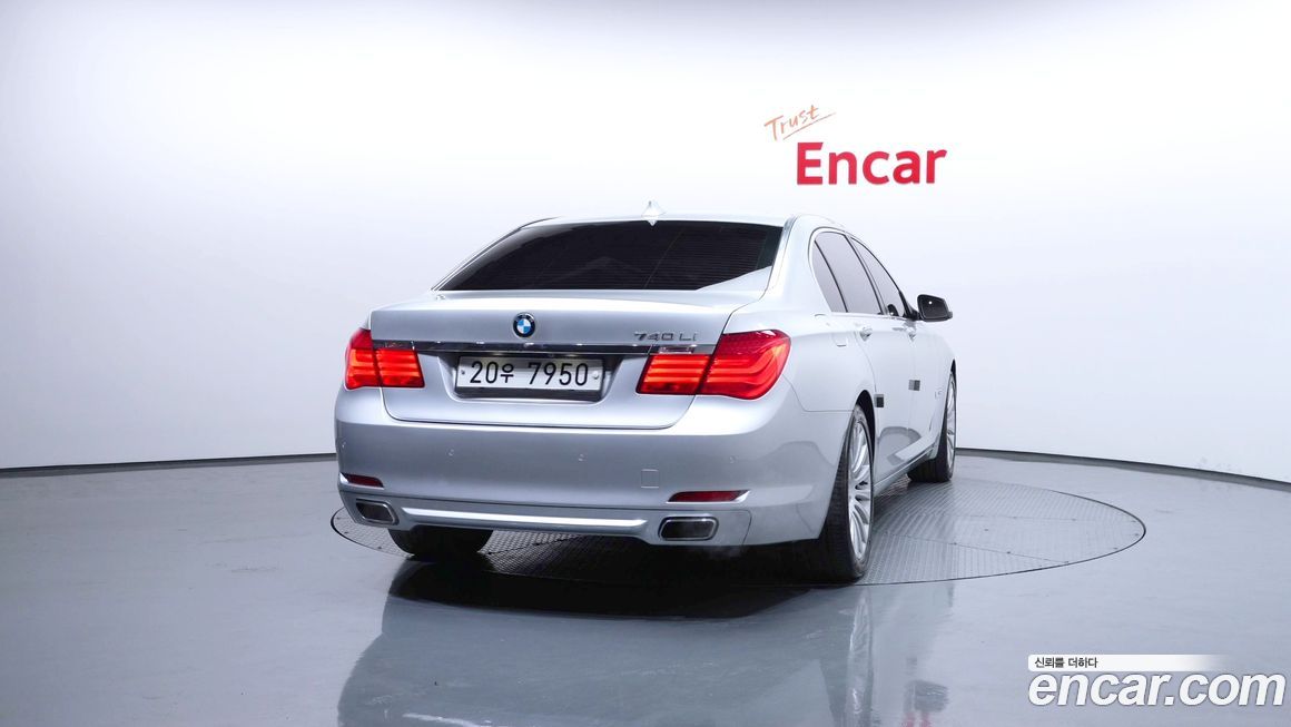 BMW 7-Series 2010