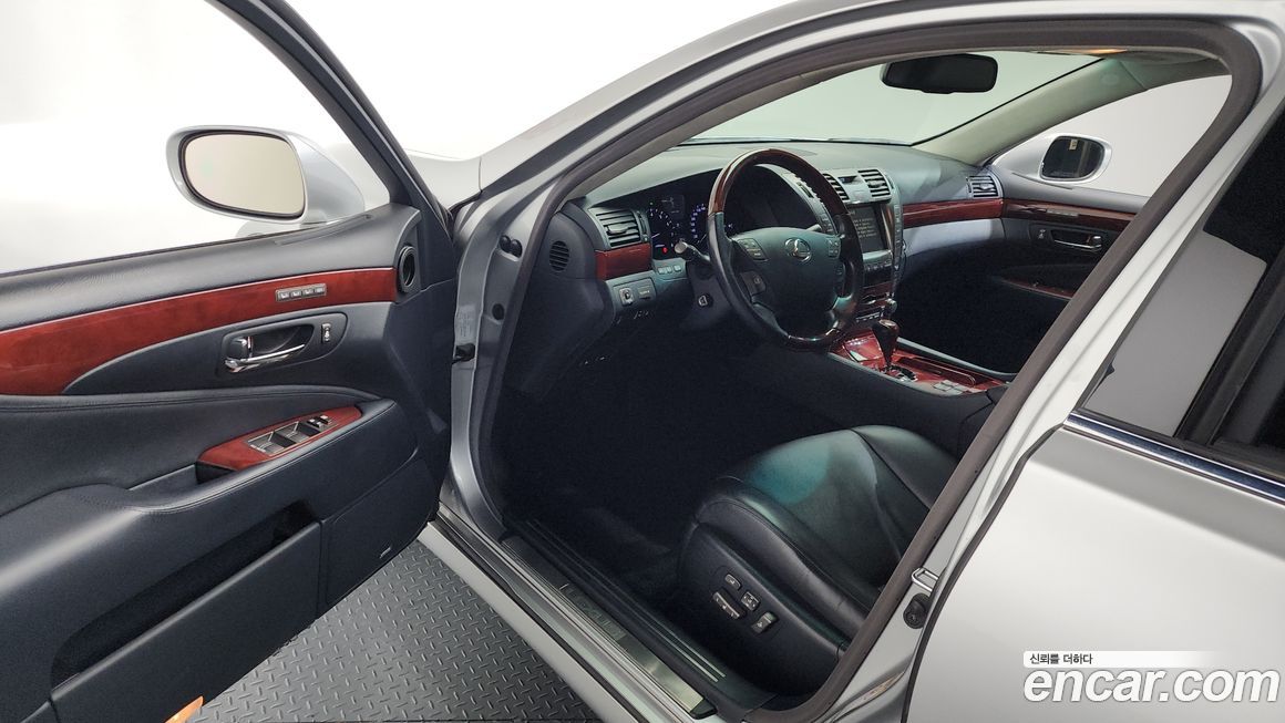 Lexus LS 2009