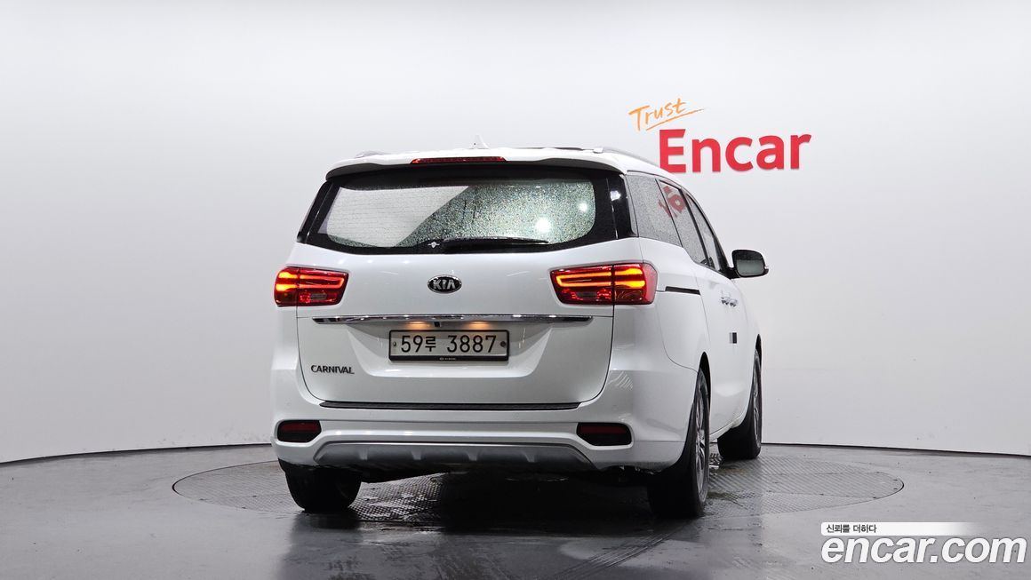 Kia Canival 2019