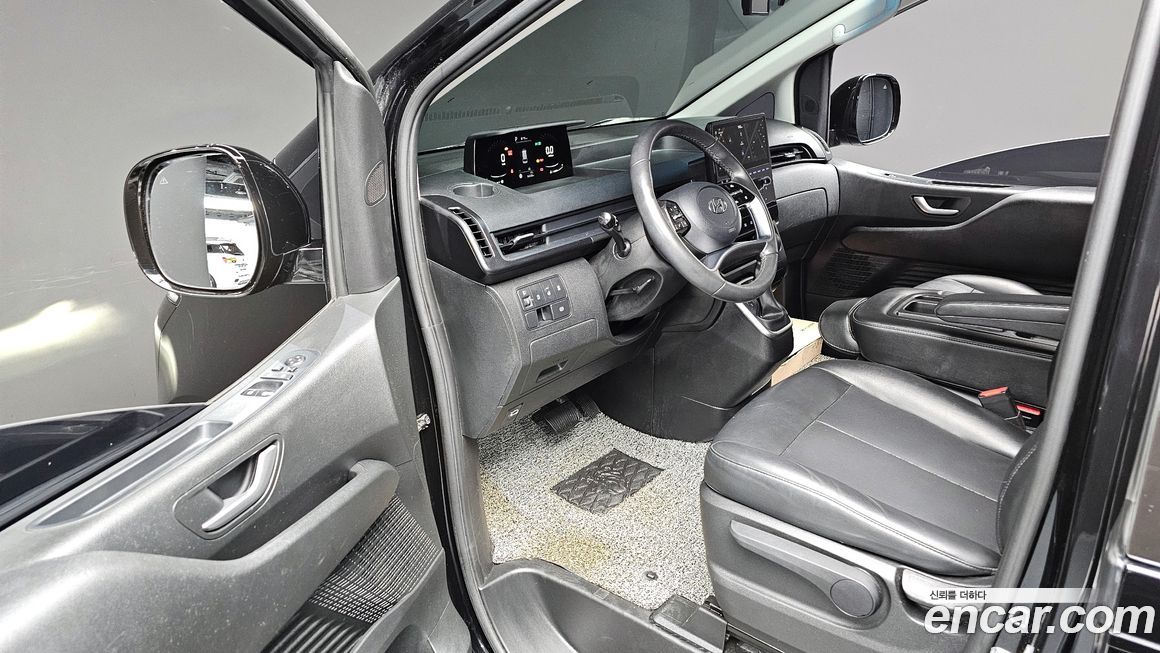 Hyundai Staria 2023