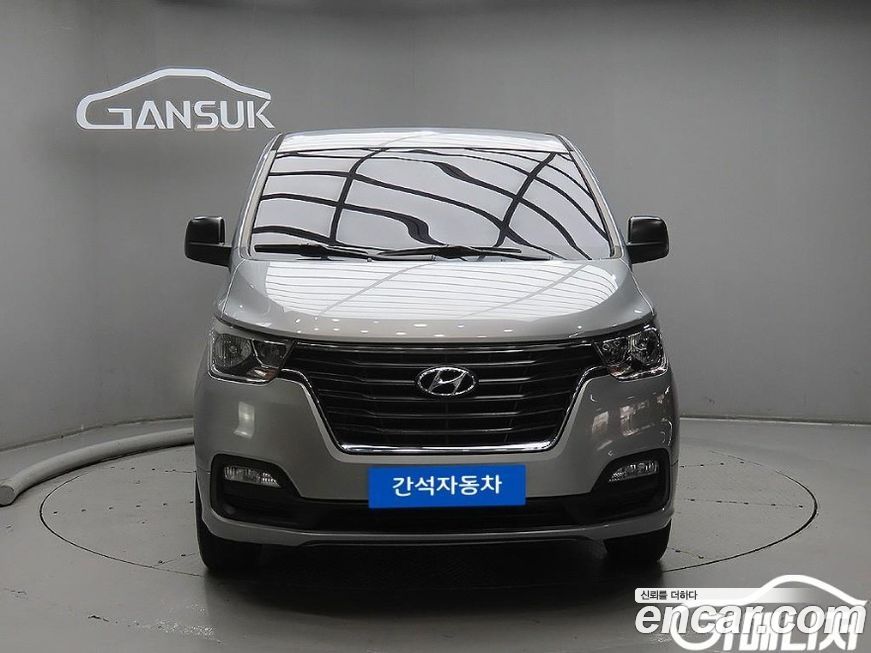 Hyundai Starex 2019