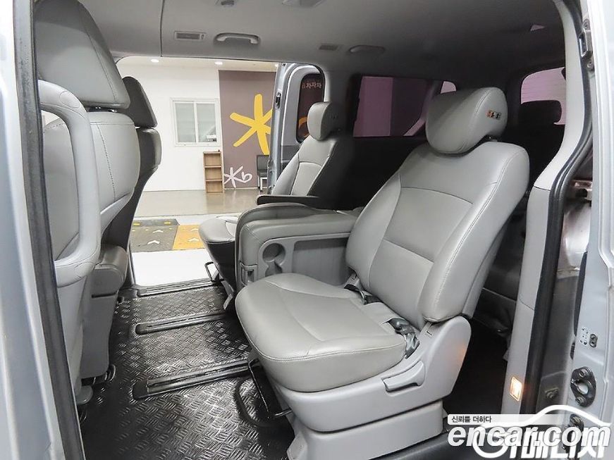 Hyundai Starex 2019