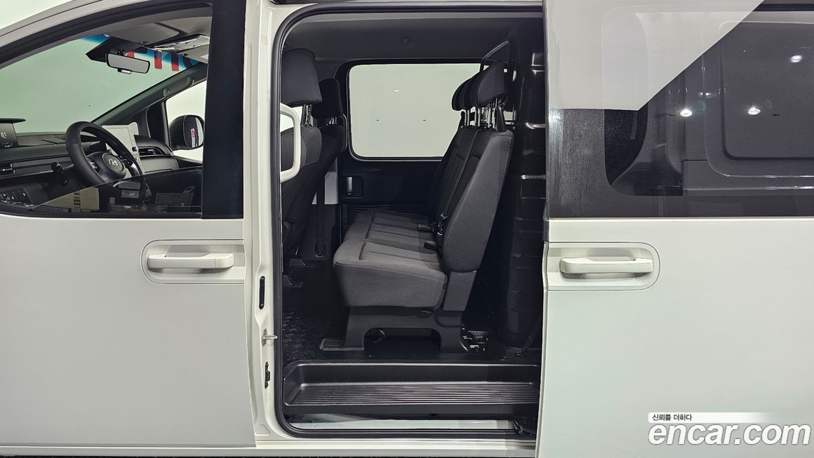 Hyundai Staria 2023