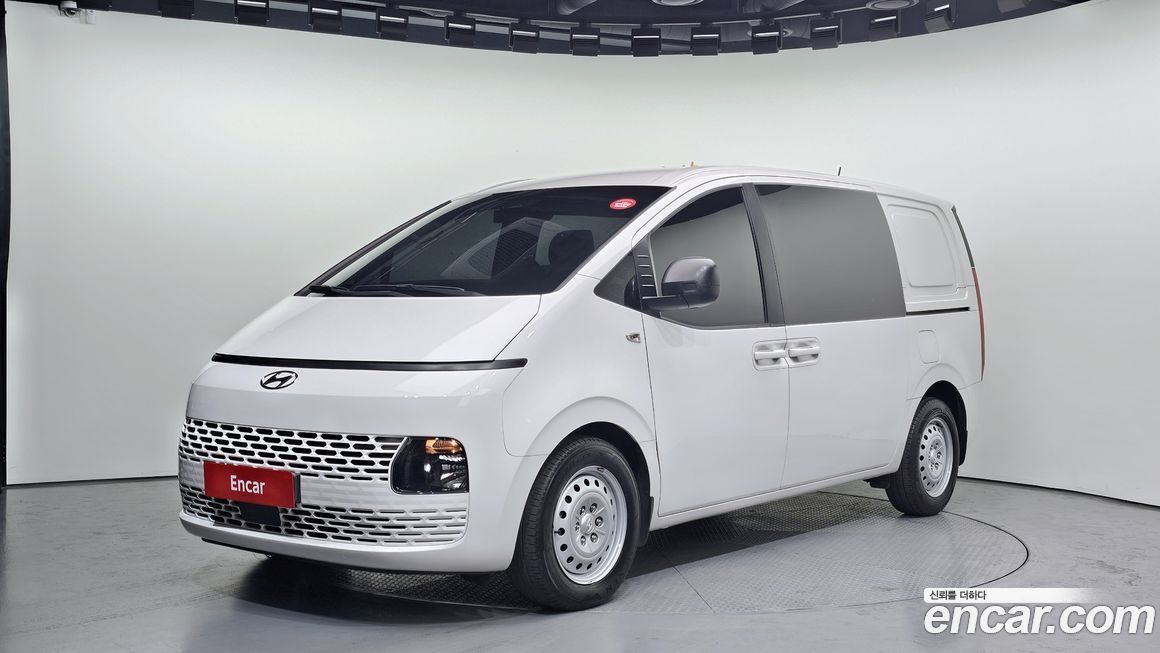 Hyundai Staria 2023