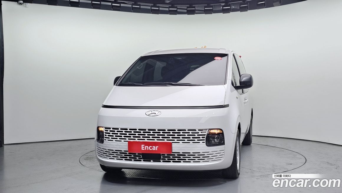 Hyundai Staria 2023