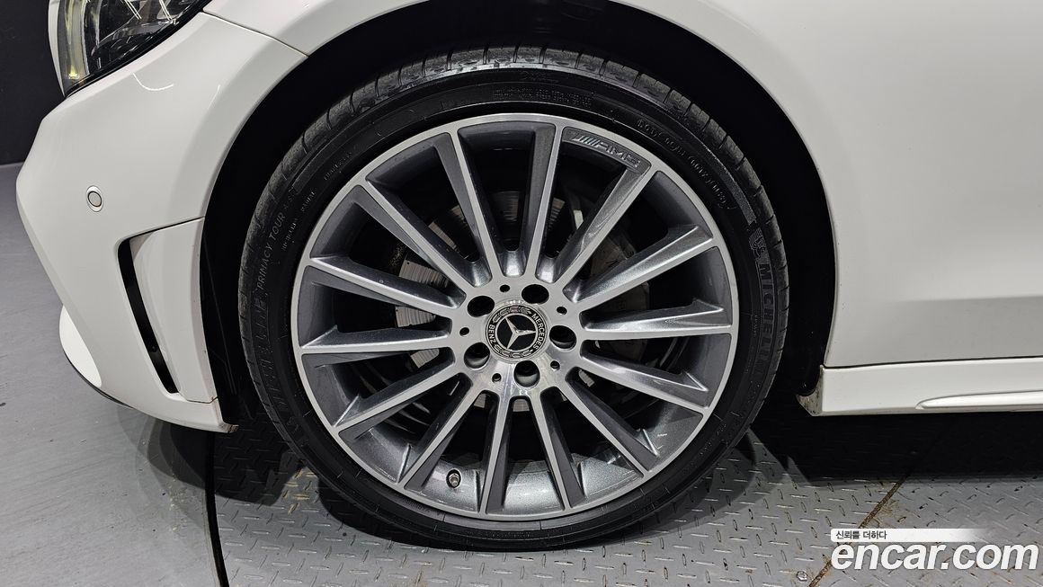 Mercedes-Benz C-Class 2019