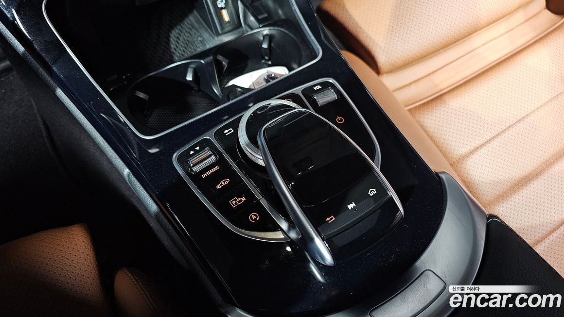 Mercedes-Benz C-Class 2019