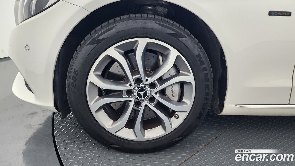 Mercedes-Benz C-Class 2018