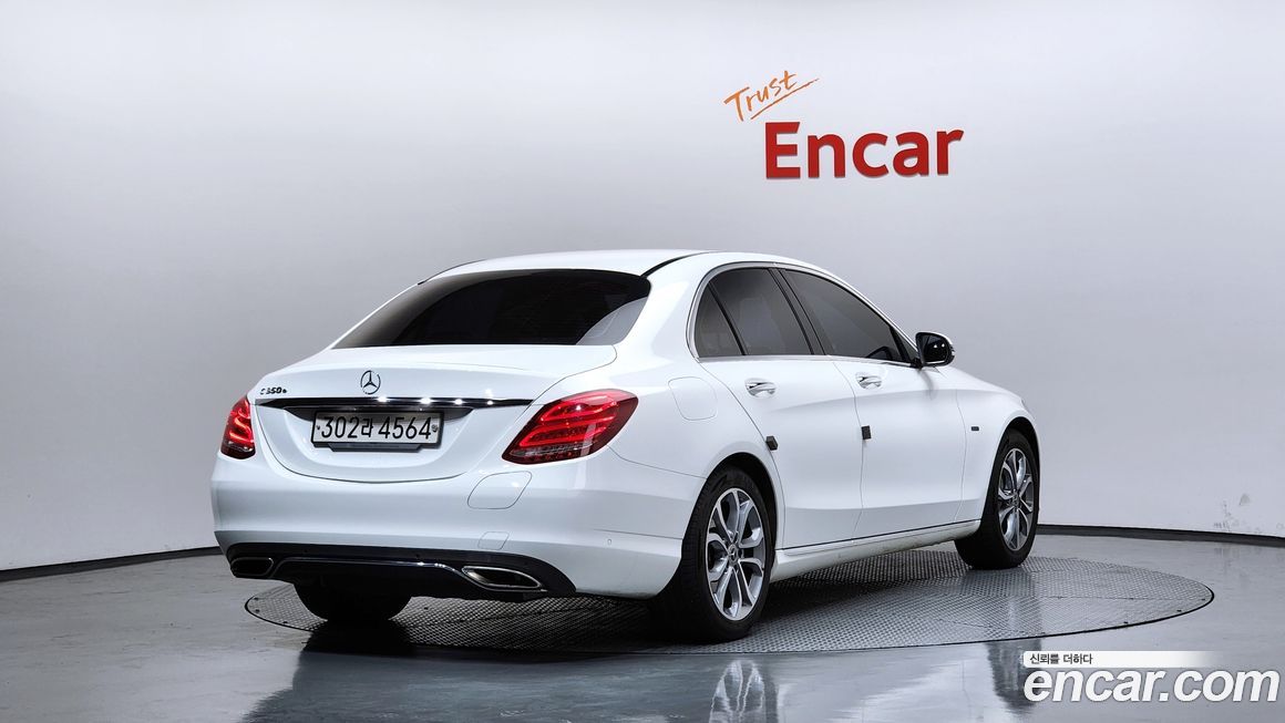 Mercedes-Benz C-Class 2018